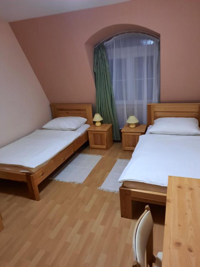 Ambrozia Guesthouse Nagykanizsa Luaran gambar