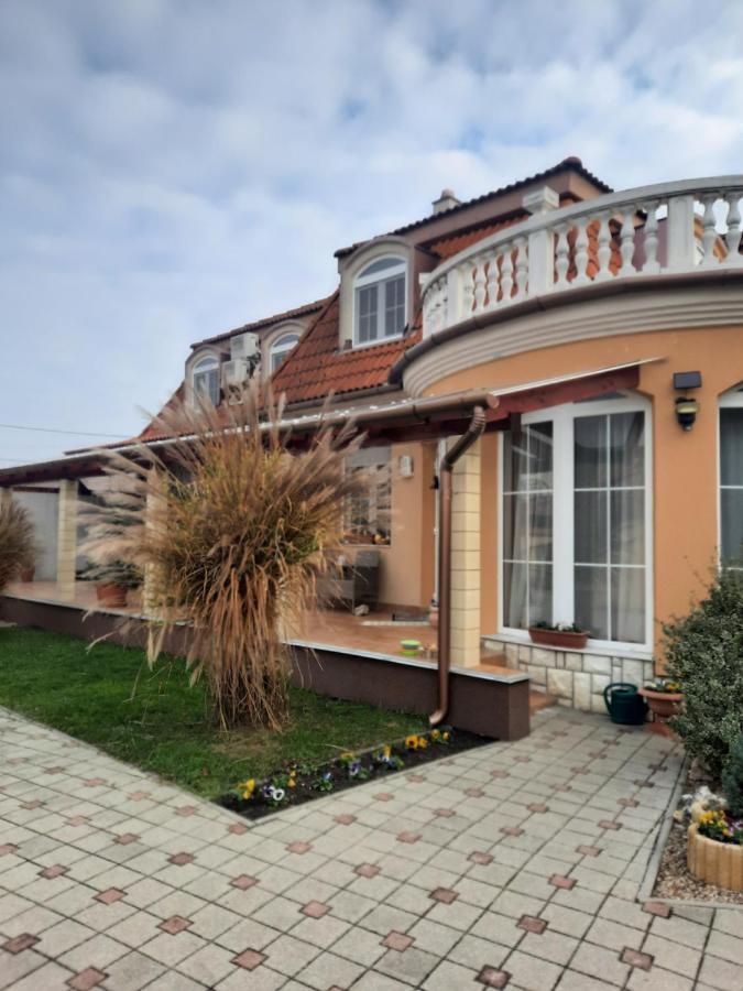 Ambrozia Guesthouse Nagykanizsa Luaran gambar