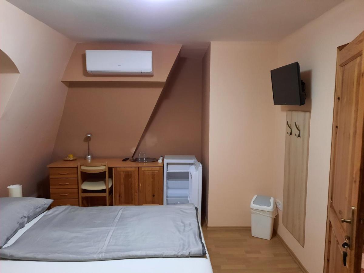 Ambrozia Guesthouse Nagykanizsa Luaran gambar