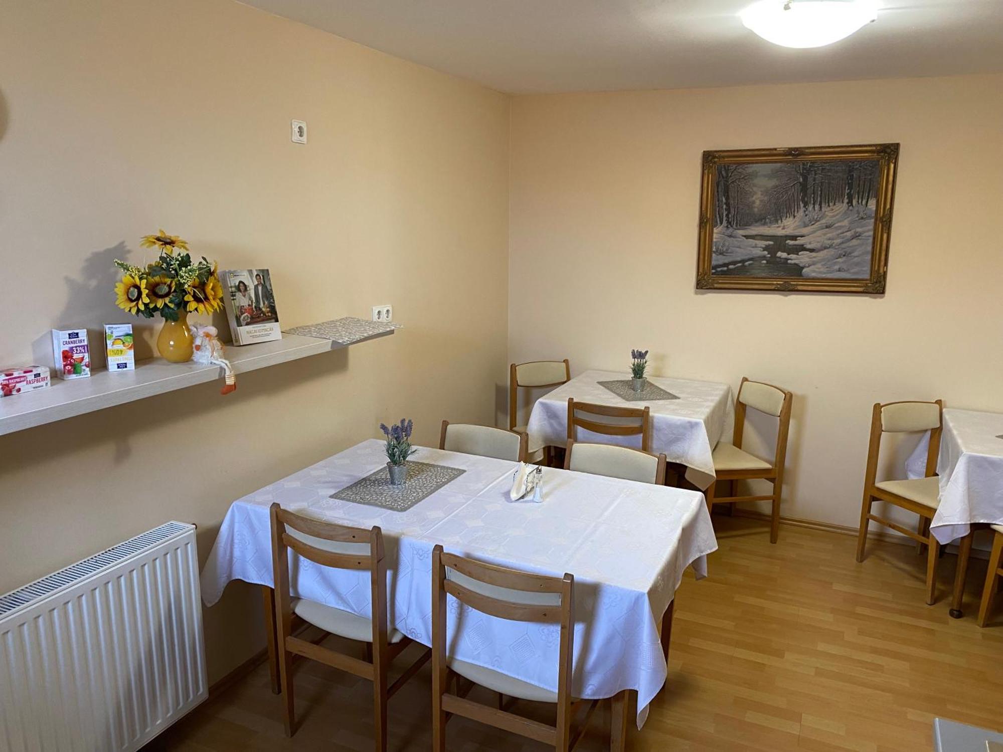 Ambrozia Guesthouse Nagykanizsa Luaran gambar
