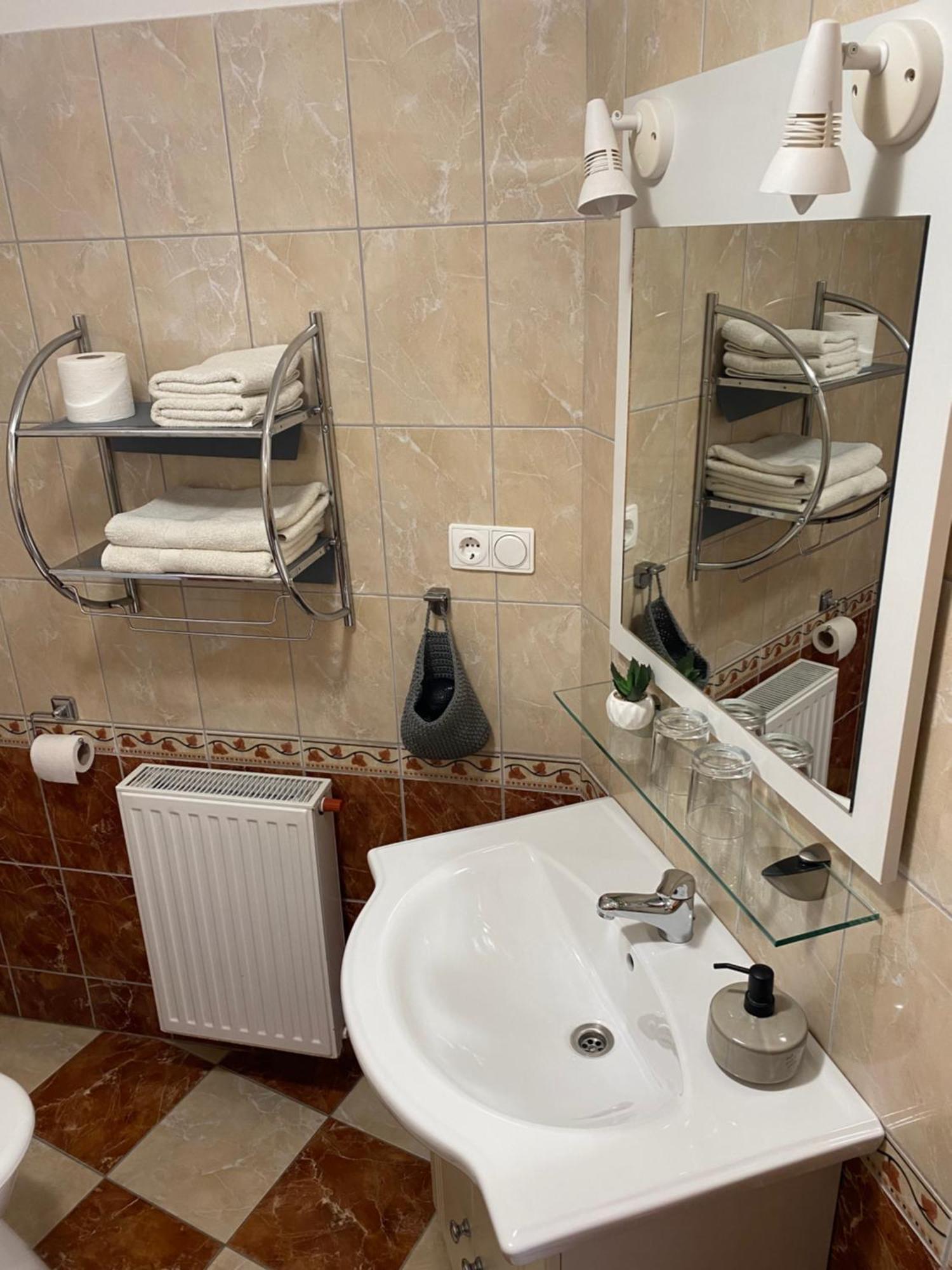 Ambrozia Guesthouse Nagykanizsa Luaran gambar