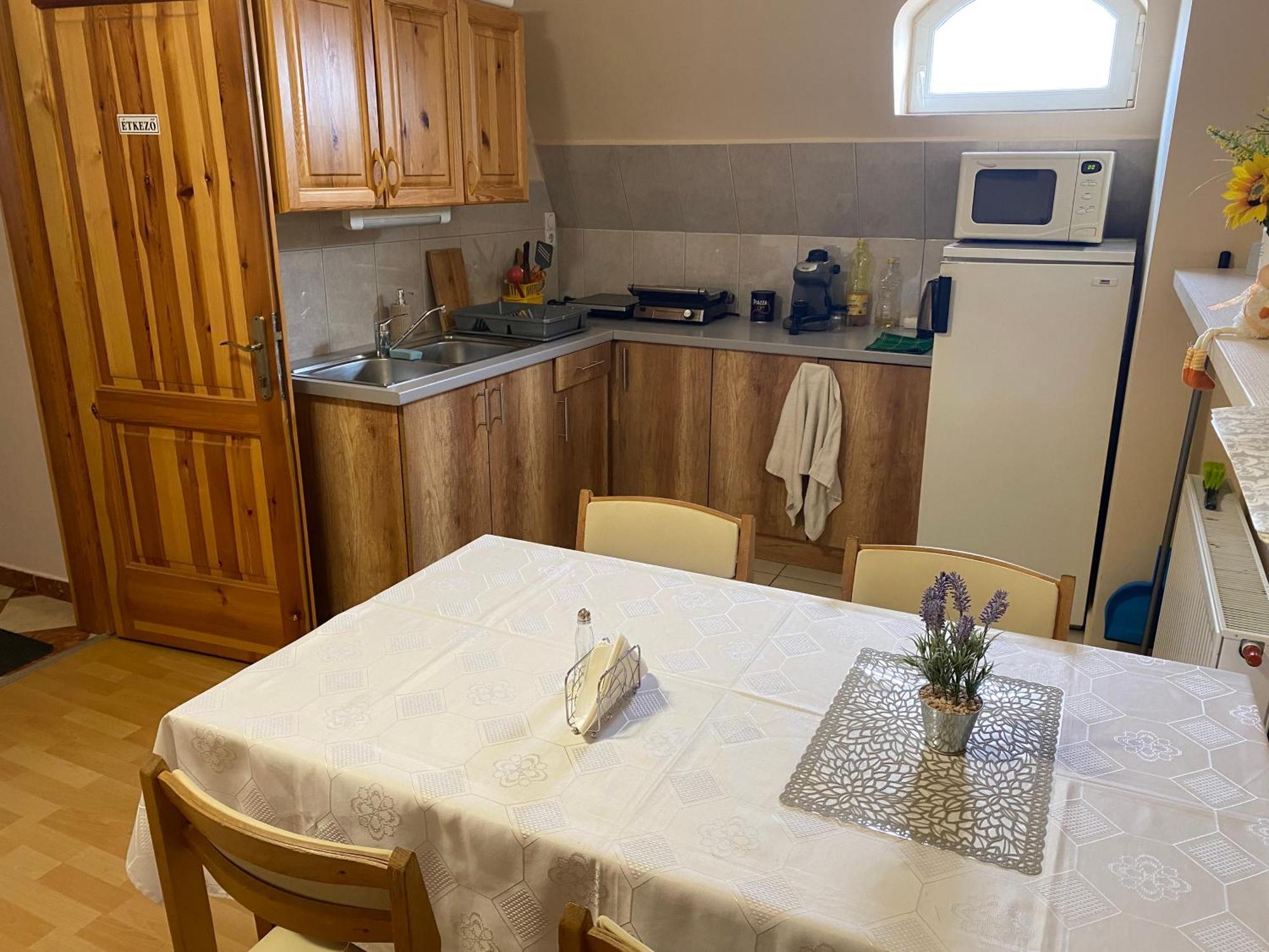 Ambrozia Guesthouse Nagykanizsa Luaran gambar