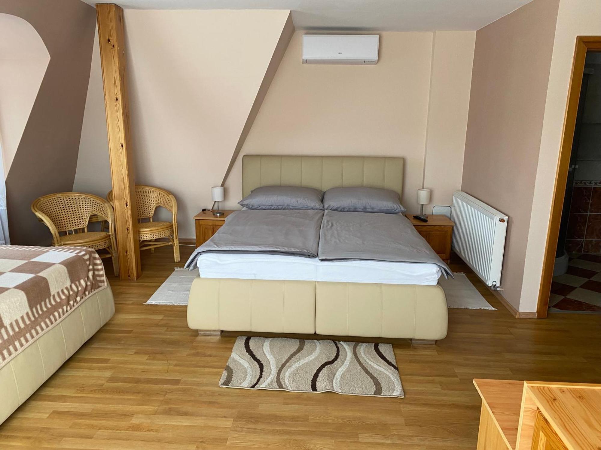 Ambrozia Guesthouse Nagykanizsa Luaran gambar