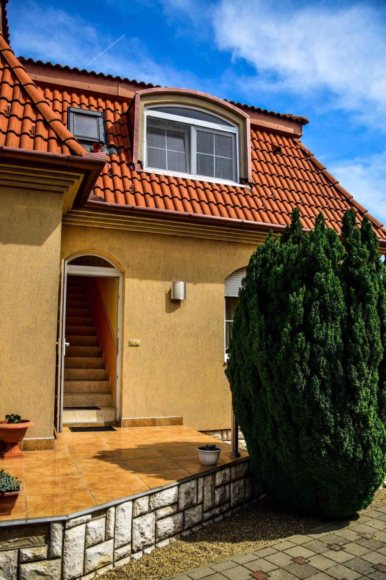 Ambrozia Guesthouse Nagykanizsa Luaran gambar