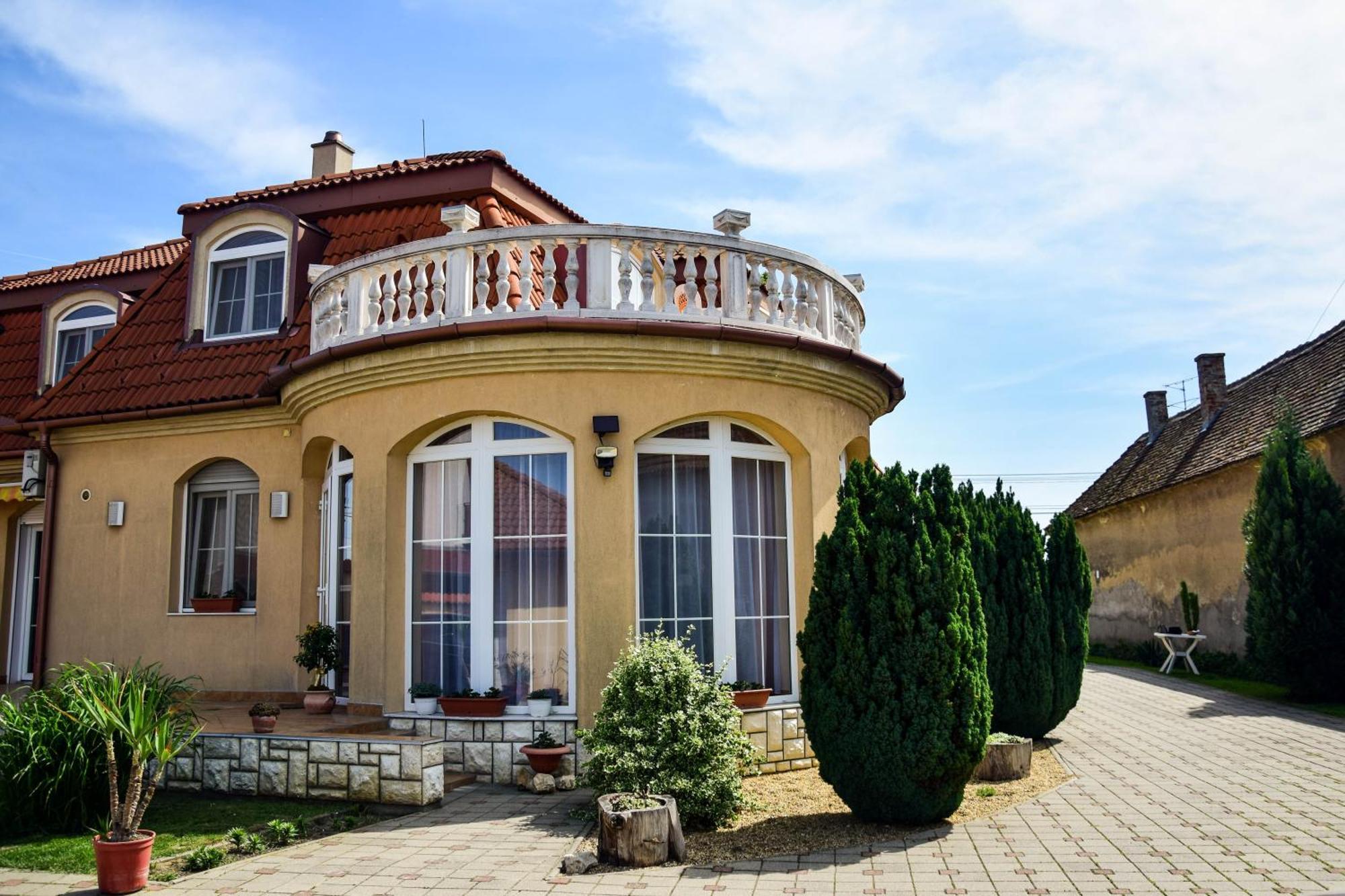 Ambrozia Guesthouse Nagykanizsa Luaran gambar