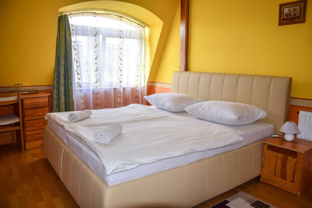 Ambrozia Guesthouse Nagykanizsa Luaran gambar